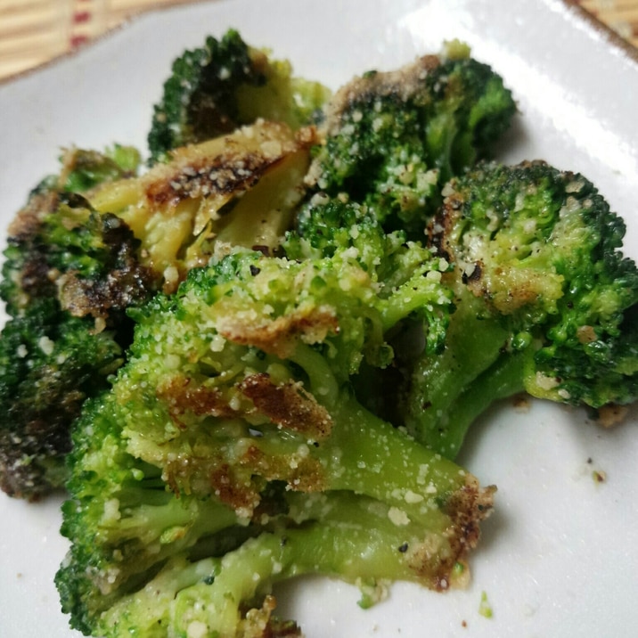 粉チーズで焼きブロッコリー レシピ 作り方 By ああや 楽天レシピ